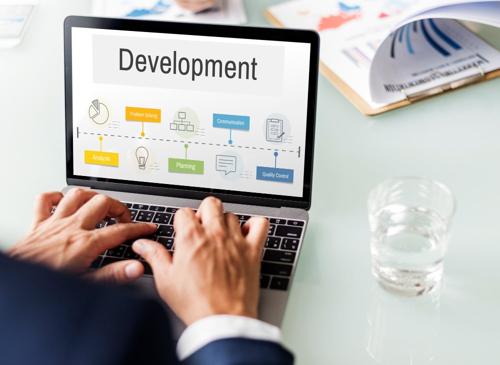 10 Tools yang Wajib dipakai Front End Developer